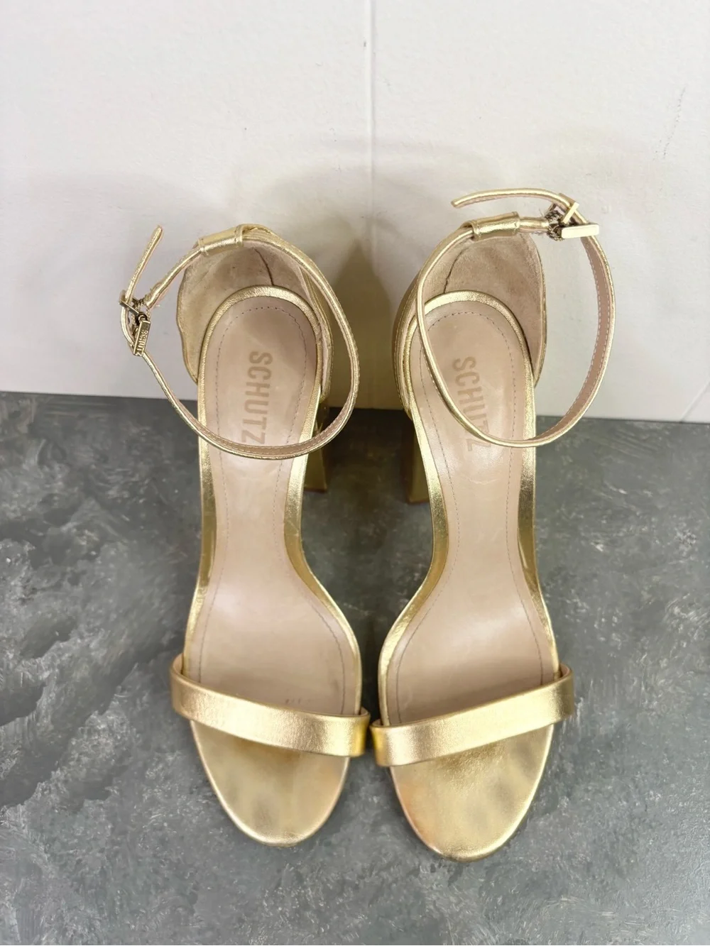 Schutz Cadey Lee gold block sandals heels metallic leather ankle strap size 9.5
